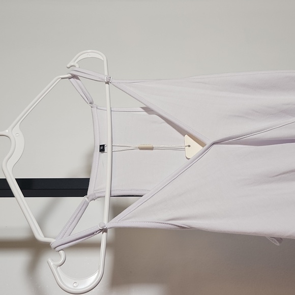 NWT AOKOSOR Women's Deep V Neck Wrap Spaghetti Strap Tank, Size Medium - Picture 10 of 12